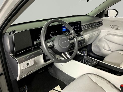 Used 2025 Hyundai Kona SEL AWD/4WD image 17