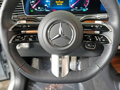 Certified 2025 Mercedes-Benz GLS 450 4MATIC w/ AMG Line Exterior image 17