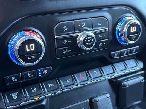 Used 2023 GMC Sierra 2500 Denali w/ Denali Ultimate Package image 28