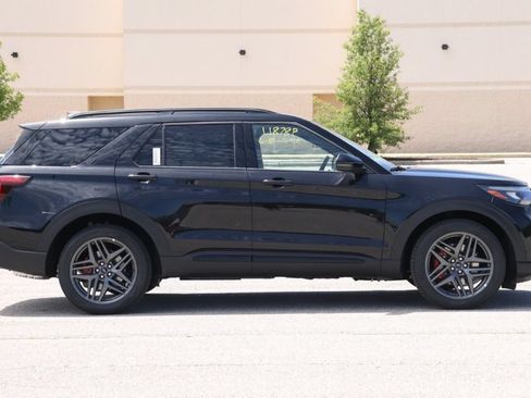 New 2026 Ford Explorer ST w/ Sun And Sound Package AWD/4WD image 9