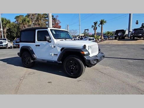 Used 2023 Jeep Wrangler Sport image 34