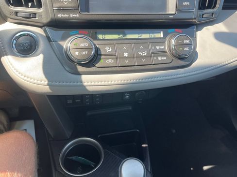 Used 2013 Toyota RAV4 Limited FWD image 31
