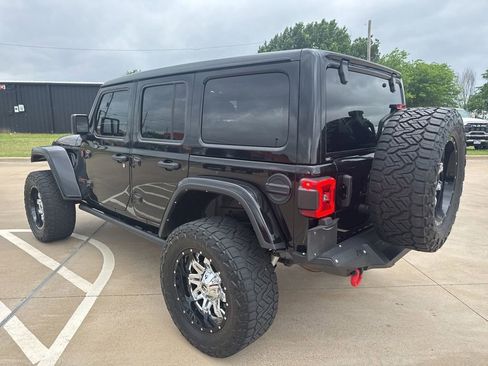 Used 2022 Jeep Wrangler Unlimited Rubicon w/ LED Lighting Group AWD/4WD image 6