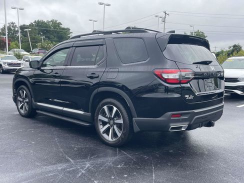 Used 2025 Honda Pilot Elite image 5