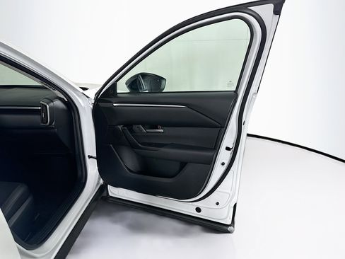 Used 2025 MAZDA CX-50 2.5 Hybrid w/ Preferred Pkg image 31