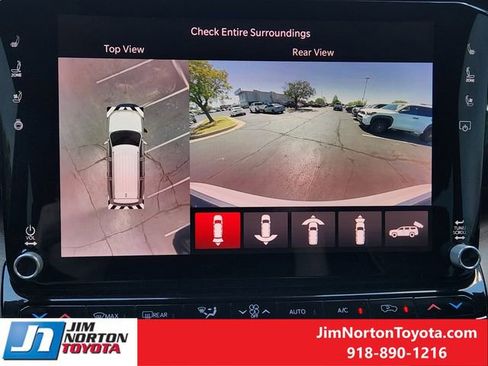 Used 2022 Jeep Grand Wagoneer Series II image 18