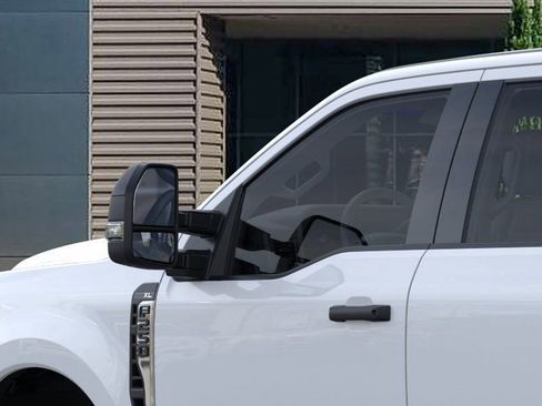 New 2026 Ford F250 XL w/ XL Chrome Package image 9
