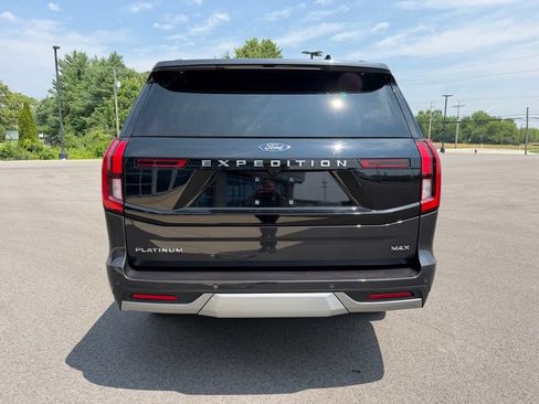 Used 2025 Ford Expedition Max Platinum w/ Driver's Package AWD/4WD image 6