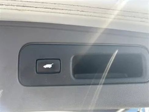 Used 2016 Honda Odyssey Touring Elite image 35