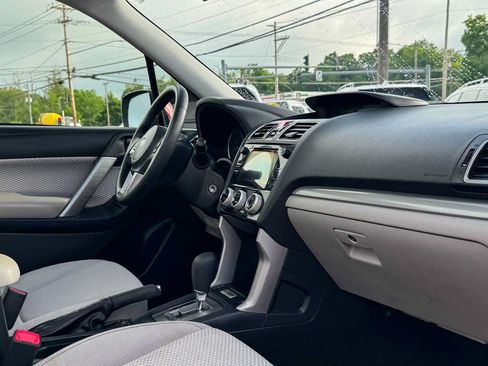 Used 2018 Subaru Forester 2.5i Premium w/ All-Weather Package AWD/4WD image 10