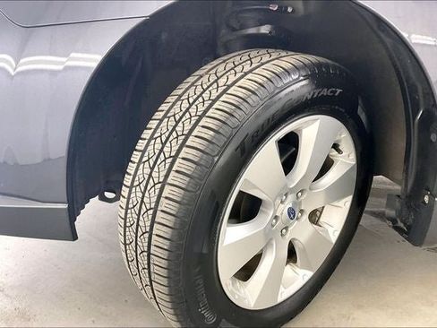 Used 2012 Subaru Outback 2.5i Limited w/ Moonroof Pkg AWD/4WD image 34