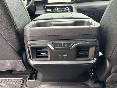 New 2026 GMC Sierra 1500 Denali image 7