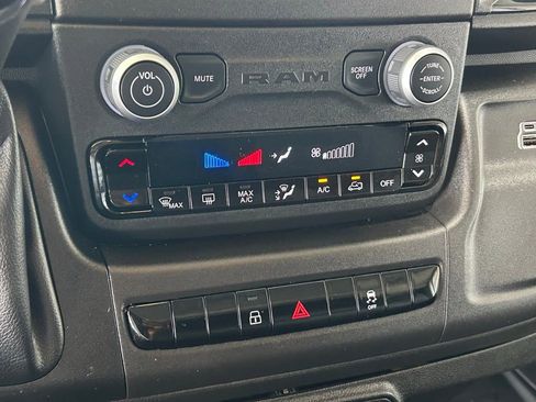 Used 2025 RAM ProMaster 2500 w/ Convenience Group image 22