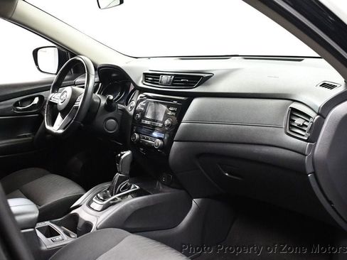 Used 2017 Nissan Rogue SV image 24
