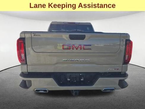 Used 2022 GMC Sierra 1500 AT4 w/ AT4 Preferred Package AWD/4WD image 7