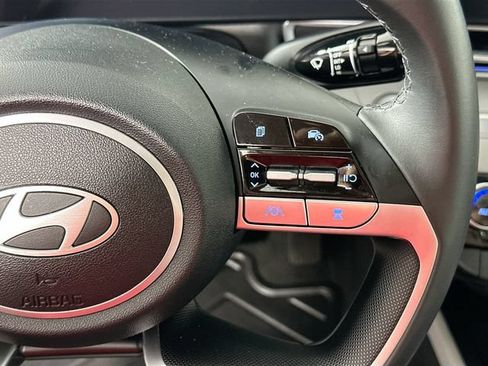 Used 2024 Hyundai Elantra Limited FWD image 24