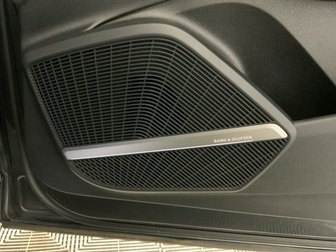 Used 2018 Audi SQ5 Prestige w/ Prestige Package AWD/4WD image 29