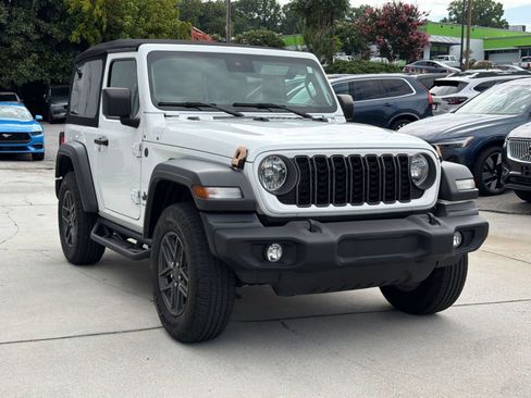 Used 2024 Jeep Wrangler Sport AWD/4WD image 7