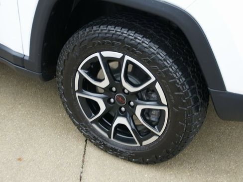 Used 2025 Jeep Compass Trailhawk image 8