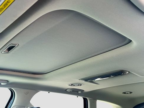 Used 2022 Kia Telluride EX w/ EX Premium Package image 23