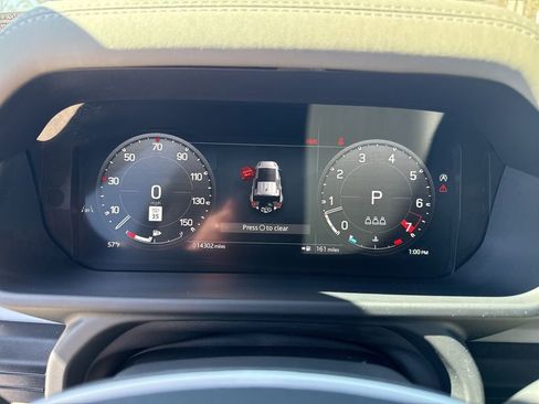 Used 2025 Land Rover Defender 110 S image 22