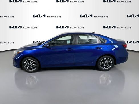 Certified 2023 Kia Forte LXS FWD image 5