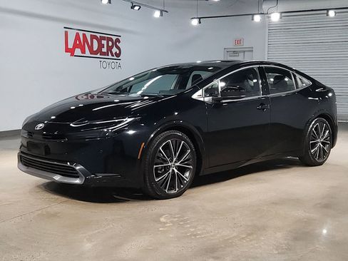 Used 2025 Toyota Prius Limited w/ Limited Premium Package image 3