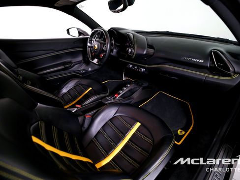 Used 2017 Ferrari 488 GTB RWD image 19
