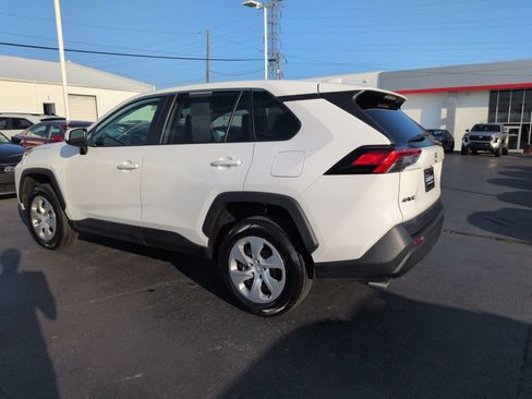 Used 2022 Toyota RAV4 LE w/ Carpet Mat Package (TMS) FWD image 3