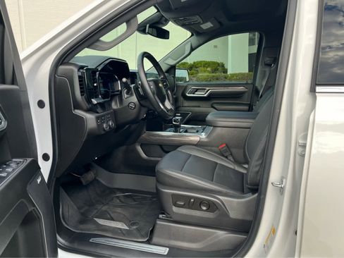 Used 2025 Chevrolet Silverado 1500 LTZ image 10