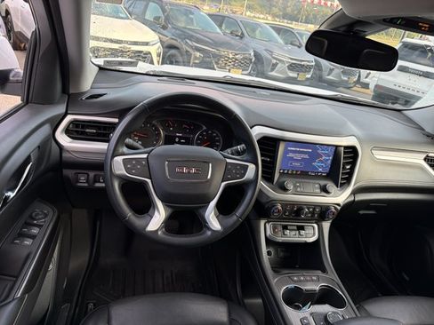 Used 2023 GMC Acadia SLT AWD/4WD image 14
