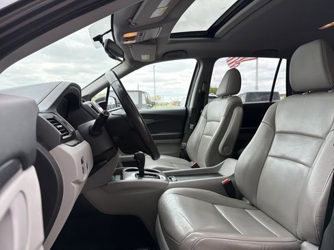 Used 2017 Honda Pilot EX-L image 3