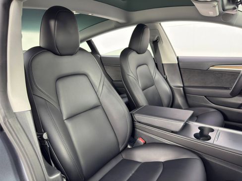 Used 2023 Tesla Model 3 Standard Range image 38
