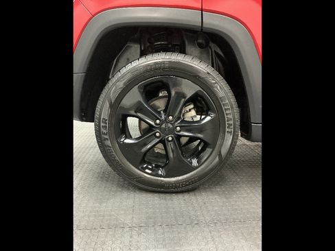 Used 2020 Jeep Compass Latitude image 36