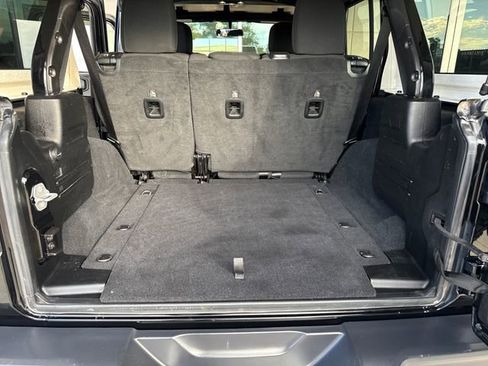 Used 2020 Jeep Wrangler Unlimited Rubicon image 23