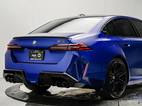 Used 2025 BMW M5 w/ Carbon Package AWD/4WD image 18