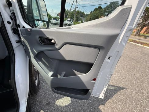 Used 2019 Ford Transit 250 148 Low Roof RWD image 28