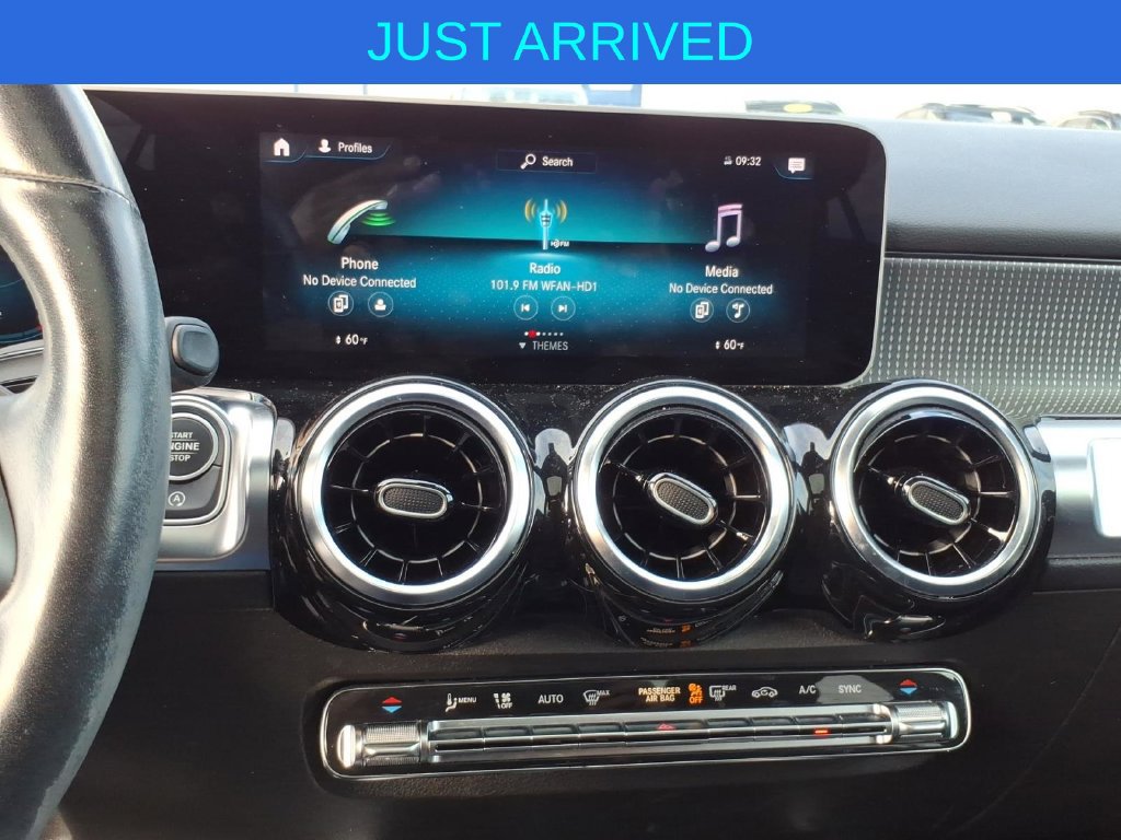 Used 2020 Mercedes-Benz GLB 250 4MATIC image 21