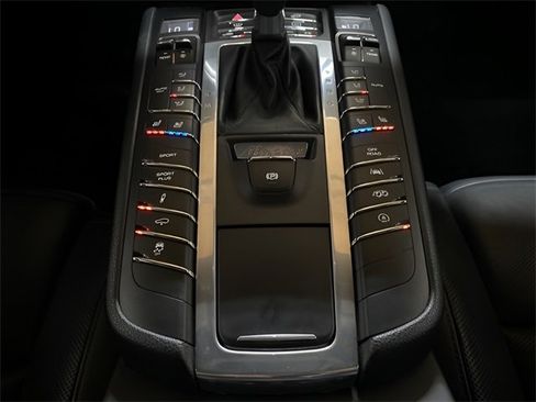 Used 2017 Porsche Macan GTS w/ Premium Package Plus image 47