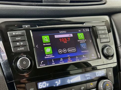 Used 2018 Nissan Rogue SL FWD image 17