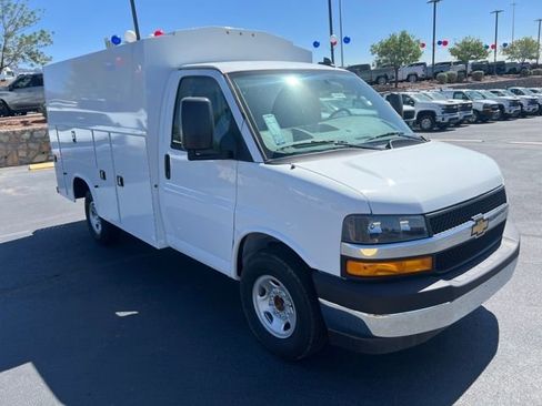 New 2025 Chevrolet Express 3500 w/ Power Convenience Package image 7