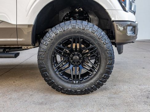 Used 2025 Ford F150 King Ranch w/ FX4 Off-Road Package AWD/4WD image 12