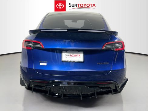 Used 2022 Tesla Model Y Long Range AWD/4WD image 4