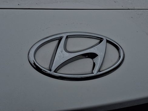 Used 2023 Hyundai Kona SEL image 8