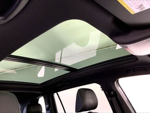 Used 2024 Volkswagen Tiguan SEL R-Line image 22