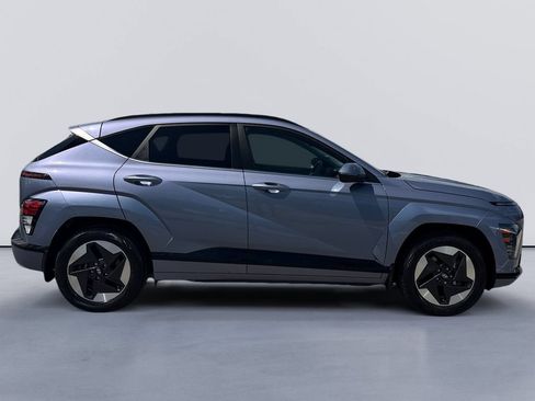 Certified 2024 Hyundai Kona Limited FWD image 2
