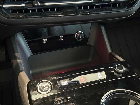 New 2025 Audi A6 e-tron Premium Plus image 31