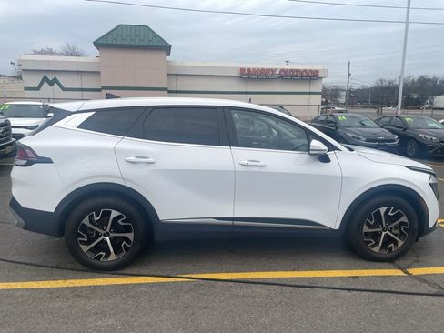 Certified 2023 Kia Sportage EX image 8