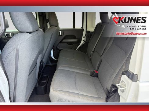 Used 2024 Jeep Wrangler Unlimited Sahara AWD/4WD image 35