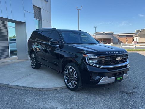 New 2025 Ford Expedition Platinum w/ Platinum Ultimate Package image 7